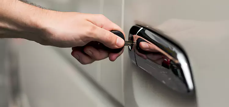 Why Choose Our Auto Locksmith Team in Milwaukee, WI?