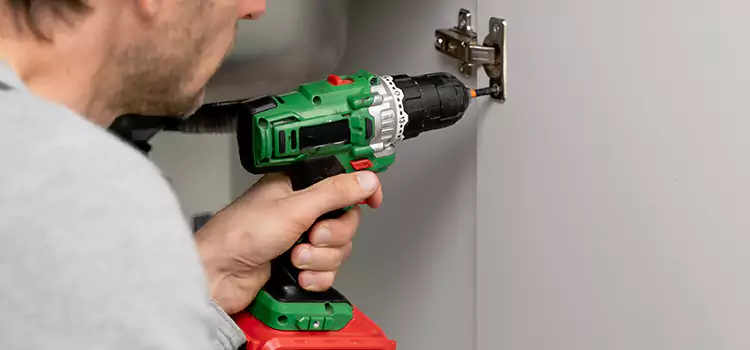 Commercial Door Hinge Repair Milwaukee