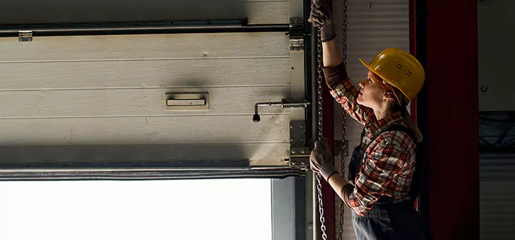 Addressing Common Garage Door Stoppage Issues in Milwaukee, WI