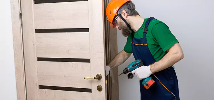 Replace Internal Door Handle with Lock Milwaukee