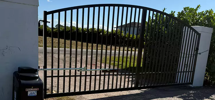 Driveway Fence Repair Milwaukee